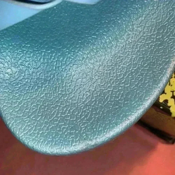 Slides - Picture 3 of 8